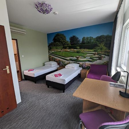 Motel Drabek Тарновске-Гуры Экстерьер фото